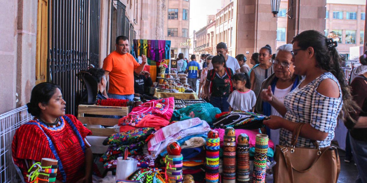 Promueve Ayuntamiento SLP a artesanos potosinos