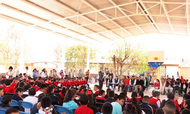 Entrega Nava techado de escuela en Tierra Blanca