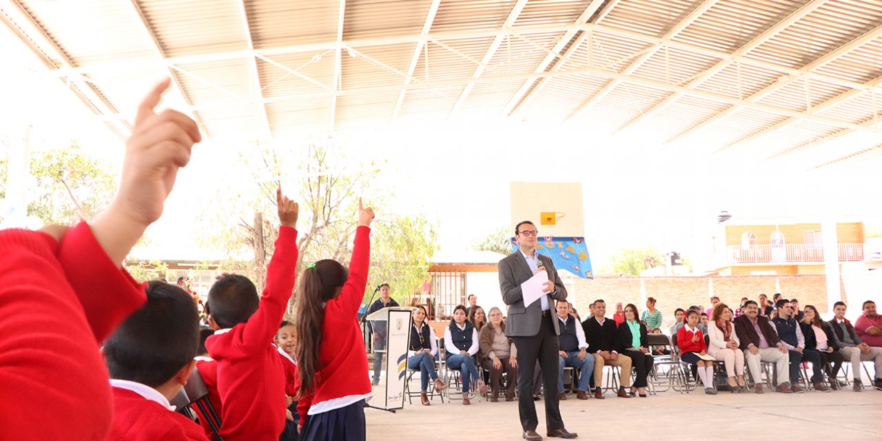 Entrega Nava techado de escuela en Tierra Blanca