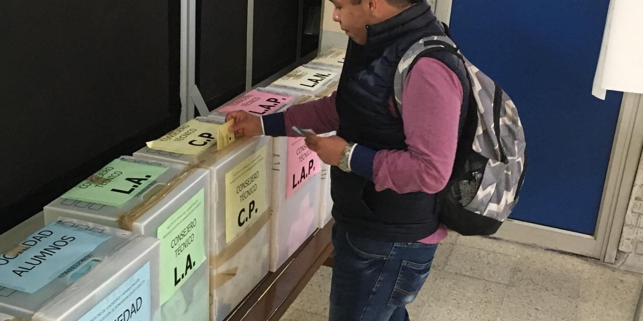 Sin incidentes avanza elección en la UASLP.