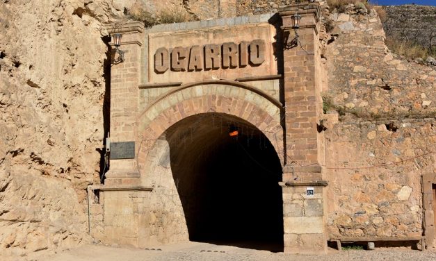 Avanzan obras en caminos en la Sierra de Catorce.