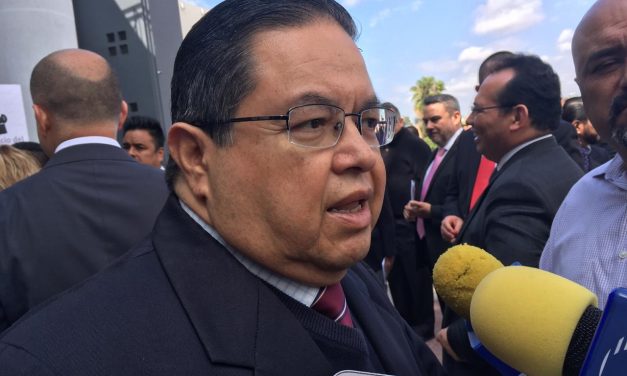 Buscan que baje costo de licencias para venta de alcohol.
