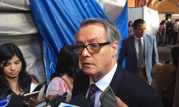 Estrategia asistencialista del gobierno tendrá que ser muy cuidadosa dice especialista.