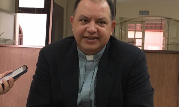 Llama iglesia a evitar la fiesta y participar con solemnidad durante la Semana Santa.