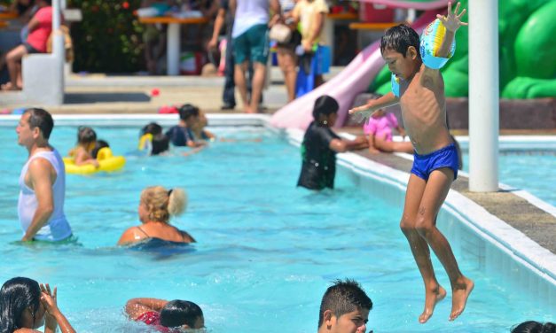 Advierte IMSS de los riesgos por uso de albercas públicas en este período vacacional.