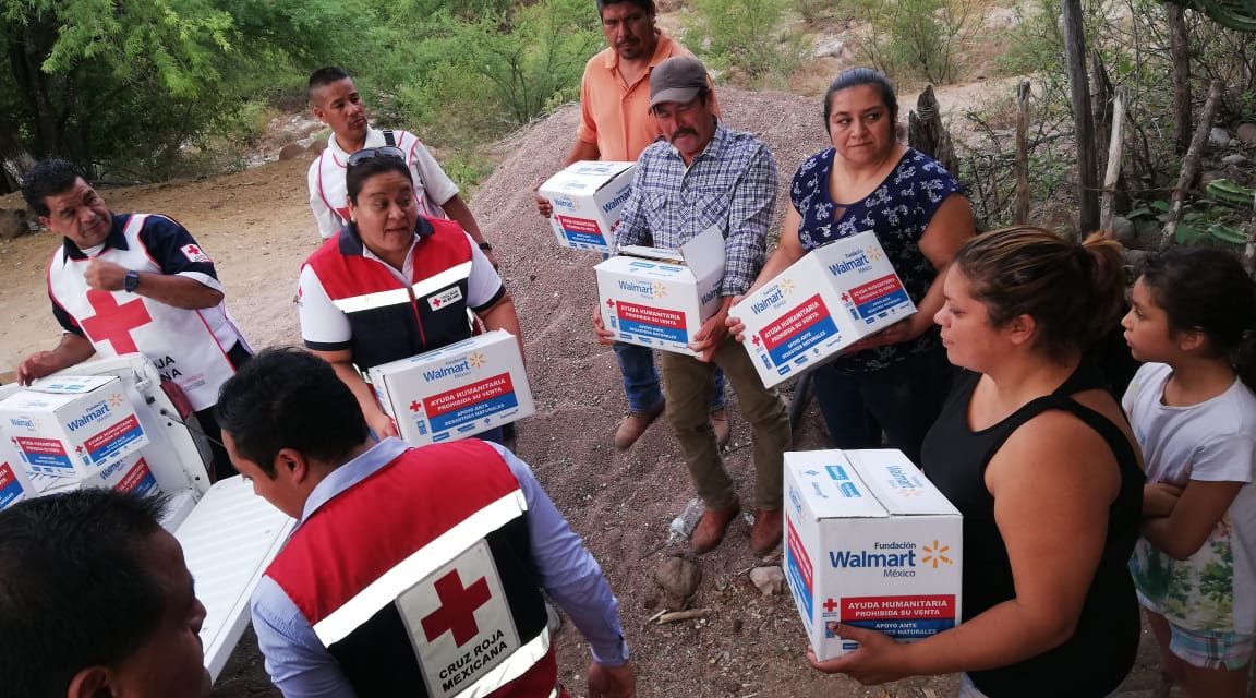 Entrega Cruz Roja equipo a brigadistas que trabajan en combate de incendios forestales.