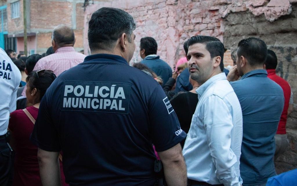 Mantiene regidor Azuara atención en colonias de la capital