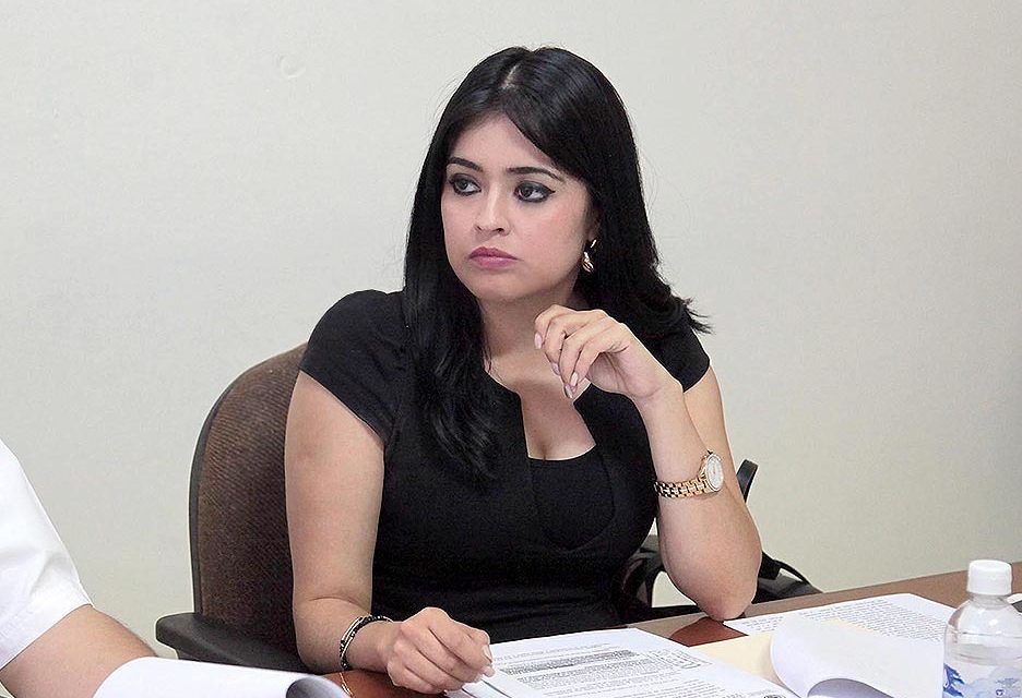 Busca diputada Paola Arreola participar en junta de gobierno de Interapas.