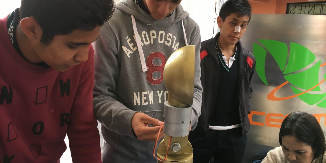 Alumnos del CECyTE desarrollan proyecto de Luminarias Autorecargables y Generación de Energía mediante Respiración Humana.