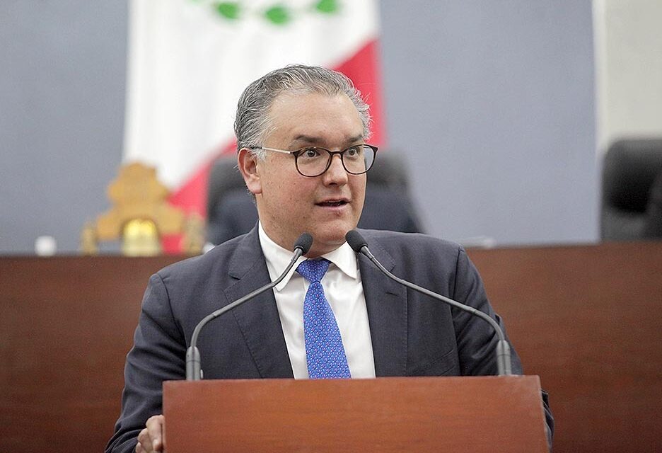 Reinicio de giras presidenciales son un riesgo para la salud.