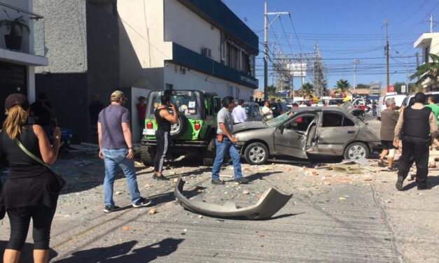 Fuerte explosión de gas provoca daños en 28 viviendas y una persona lesionada de gravedad.
