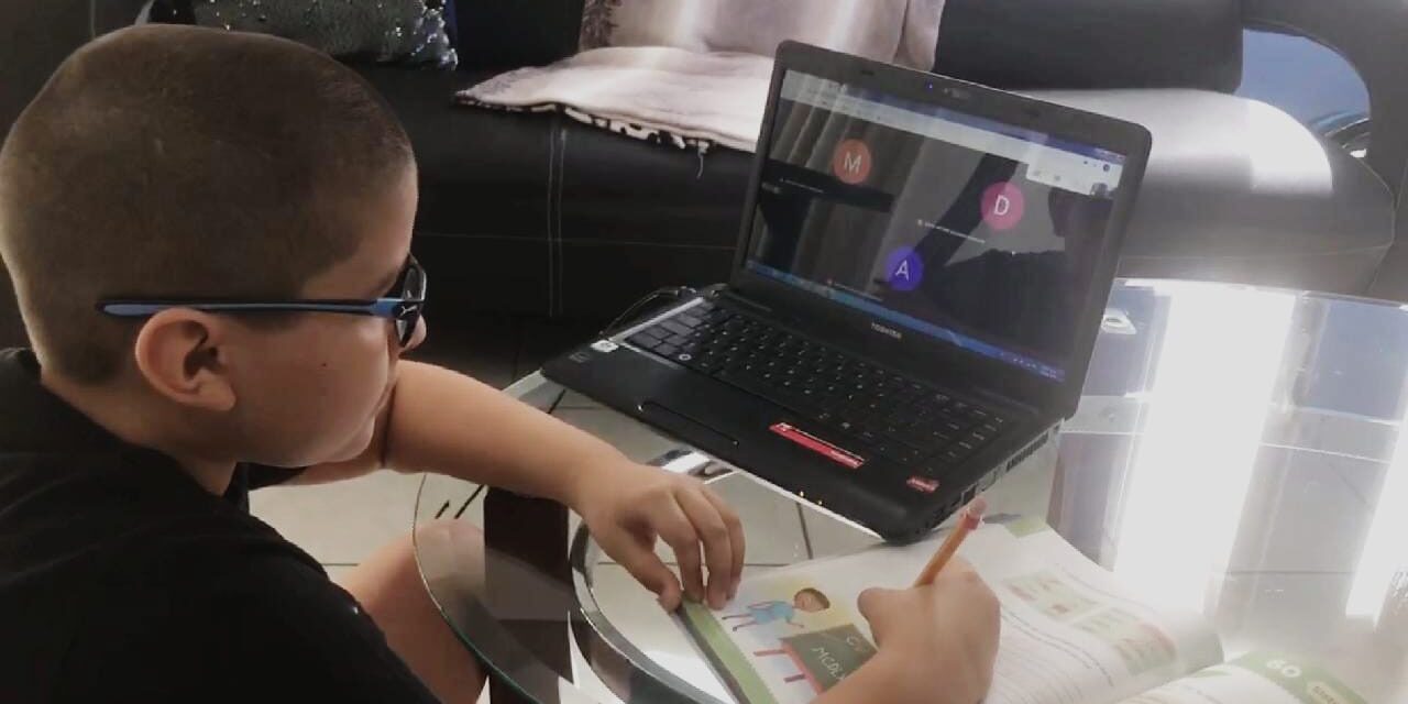 Realiza SEGE consulta para conocer impacto de tecnologías en el sistema educativo.