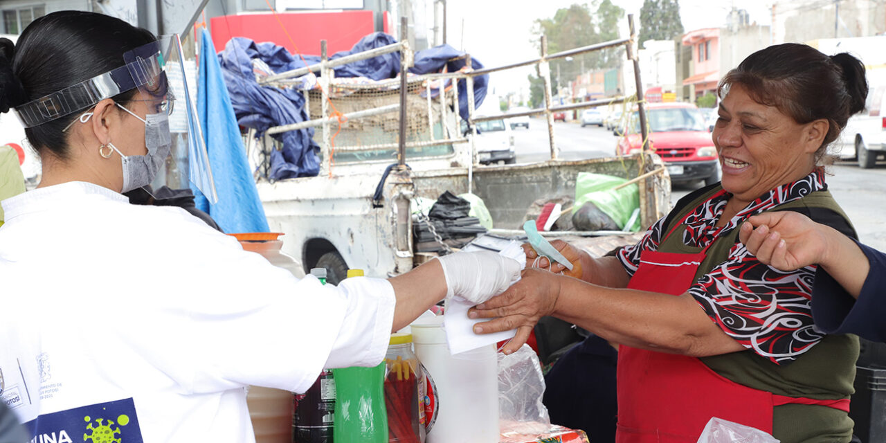 Inventa Ayuntamiento de la capital estrategia para tratar de dar resultados en la prevención de riesgos en Tianguis de las Vías.