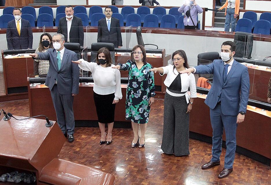Compromiso del Congreso del Estado sacar adelante solicitudes ciudadanas de  juicio político : Dip Vianey Montes.