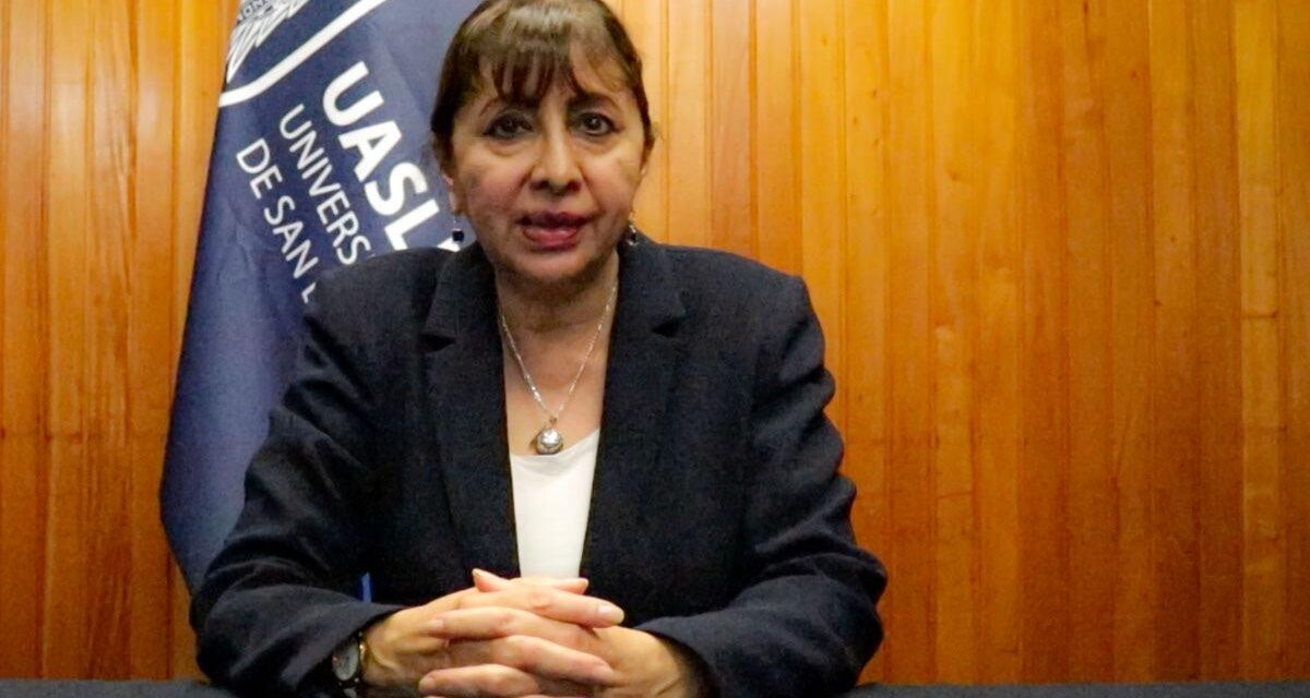 Recula catedrática de la Facultad de Derecho, tras queja de alumno.